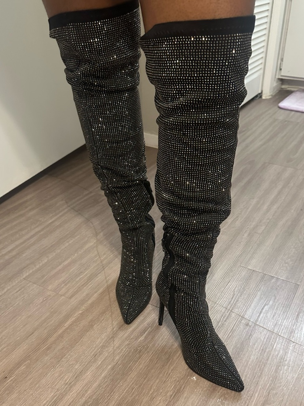 Black Rhinestones heels - Picture 4 of 8